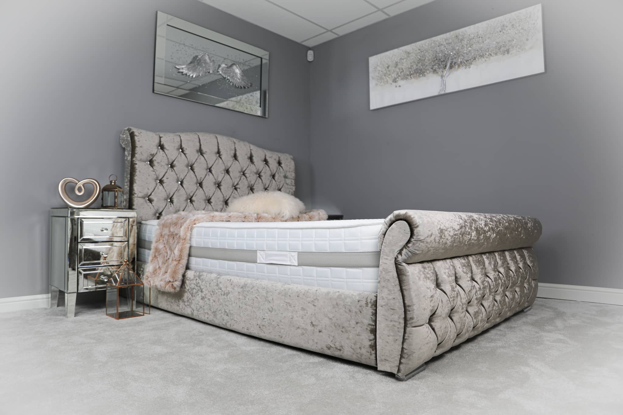 Bed Frames & Luxury Bedsteads Dreamers Bed Centre UK