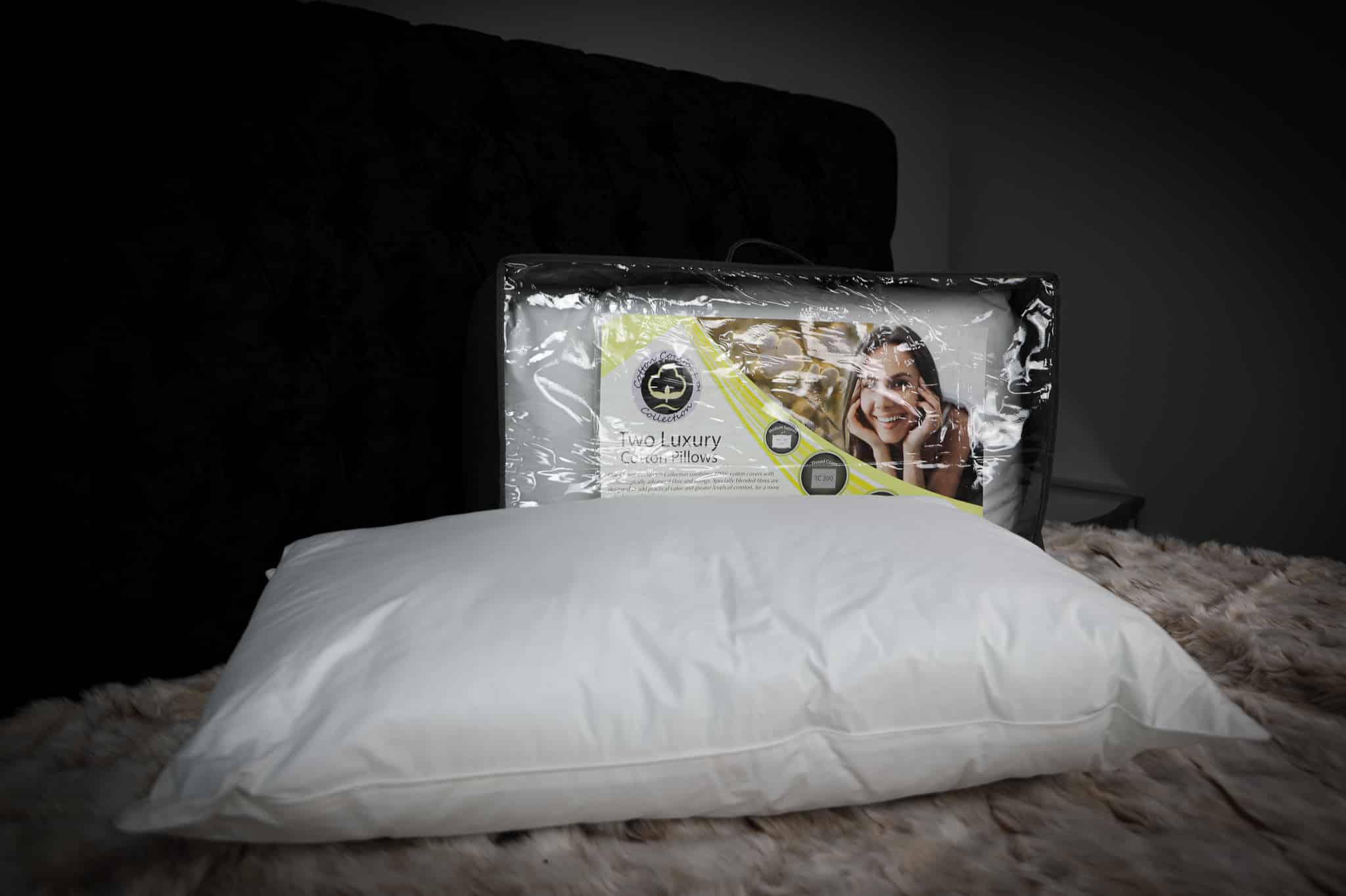 Two Luxury Cotton Pillows Dreamers Bed Centre